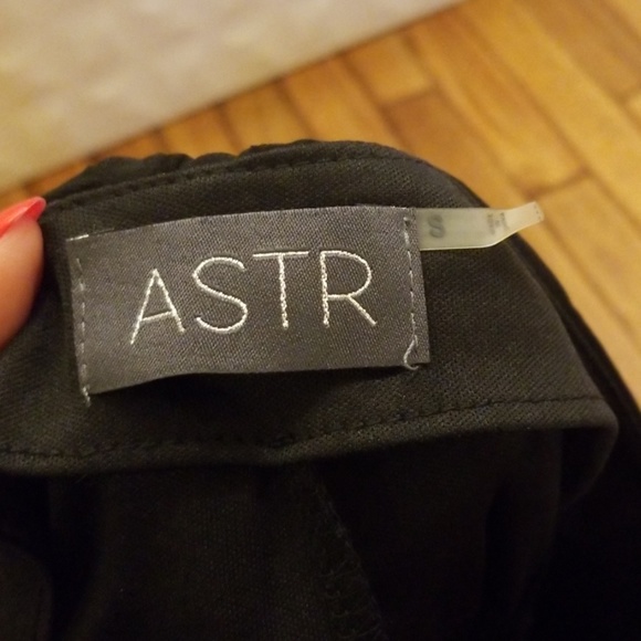 ASTR flounce skort - Picture 3 of 3